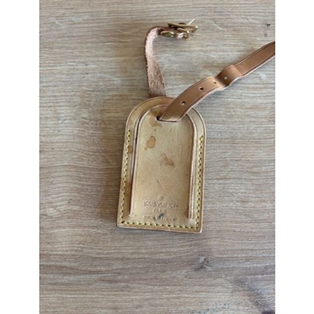 Louis Vuitton id tag  Luggage